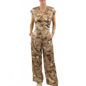 NEW KLD. SIGNATURE cella pleated top and pants set in beige